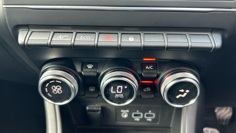 Renault Captur 1.5 dCi 95 Iconic 5dr Diesel Hatchback